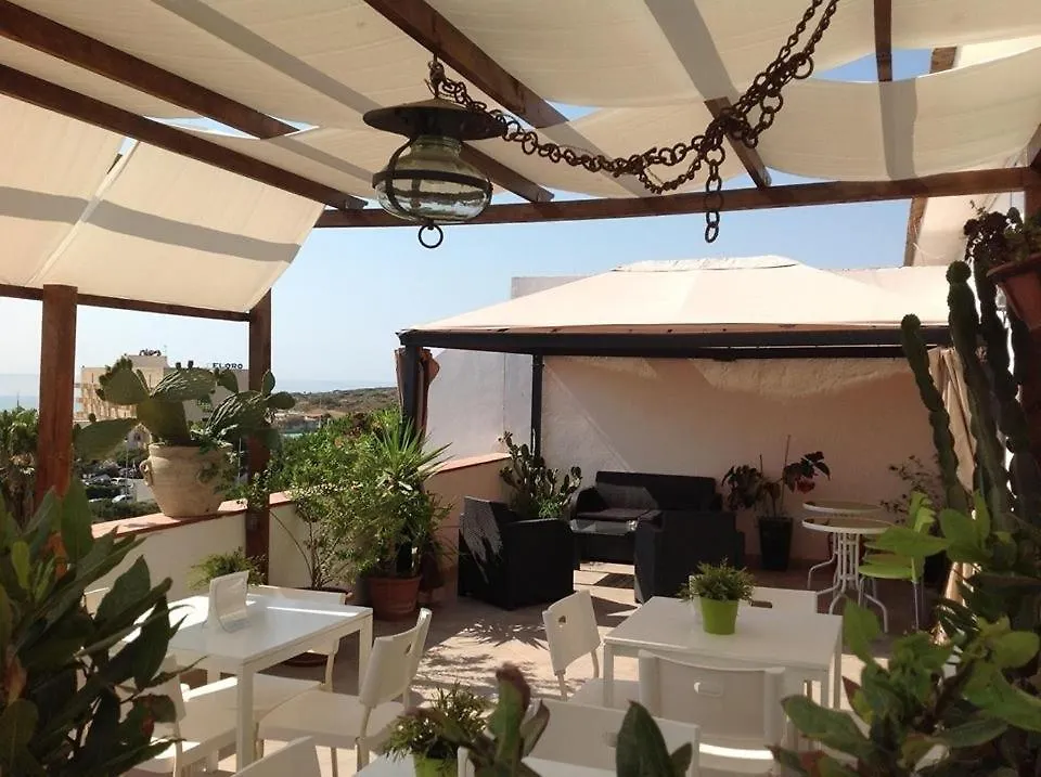 Due Passi Dal Mare Hotel Lido di Noto 0*,  Italy